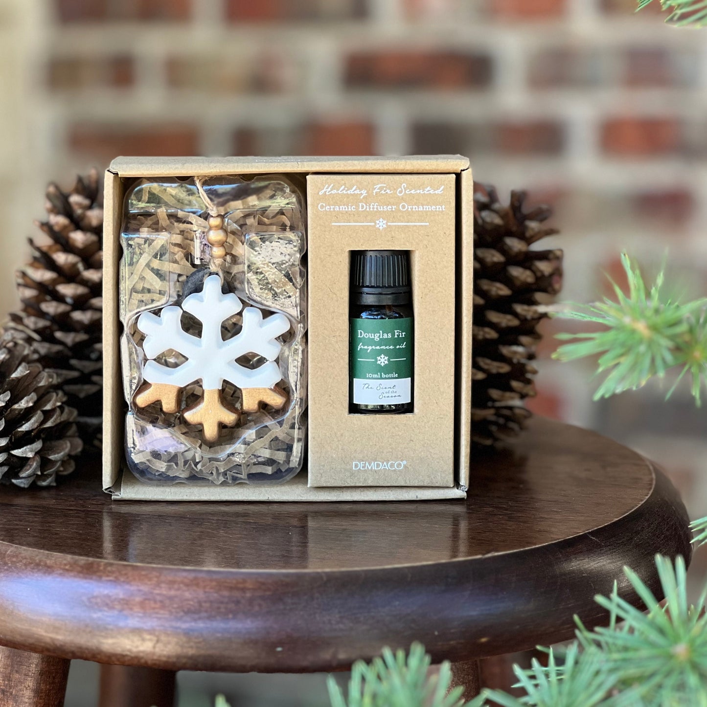 Snowflake Christmas Ceramic Diffuser Ornanment - Hidden Lake Garden Home