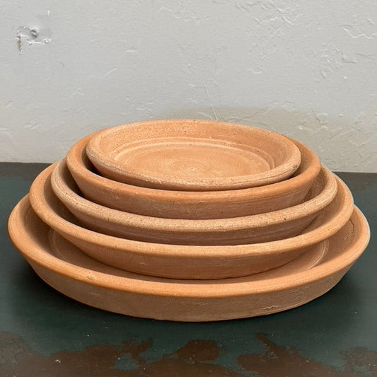 Saucers in Natural in sizes 2,4,6,10 and number 6 for the lowbowls