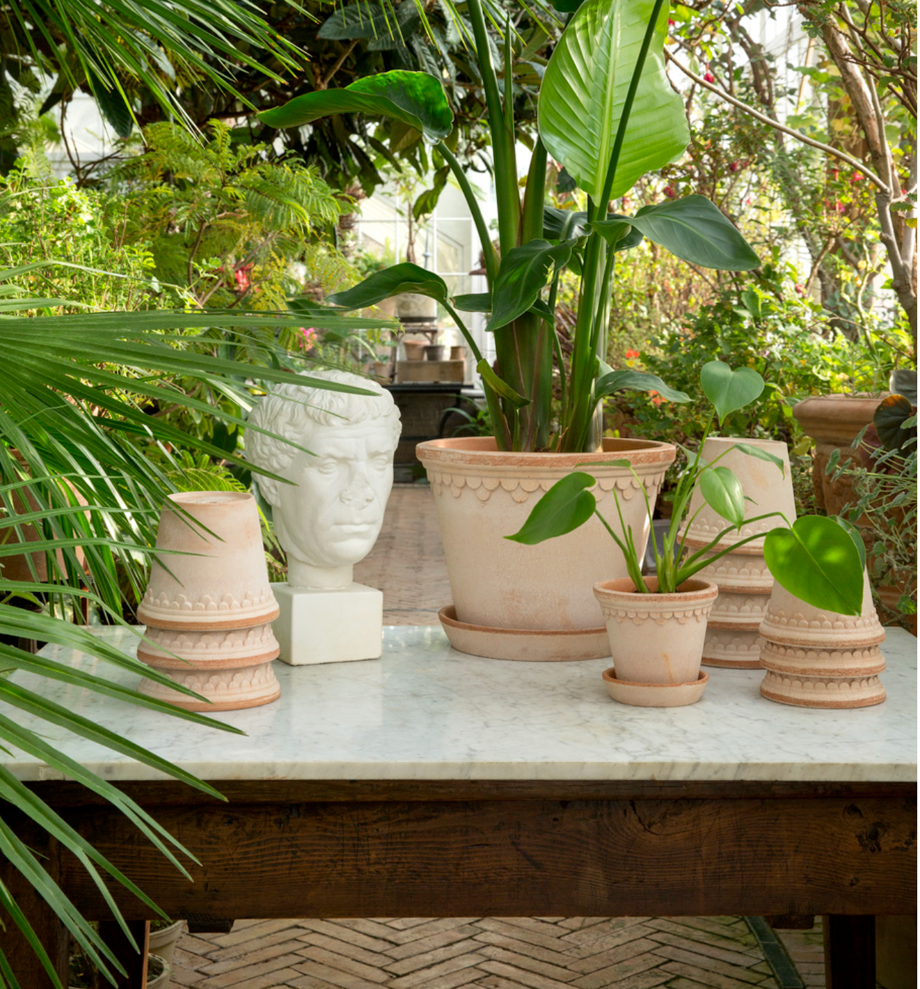 Bergs Potter Københavner Pottery Planter with Saucer – Number 35