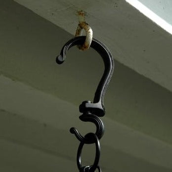 A picture of the black swivel hook.