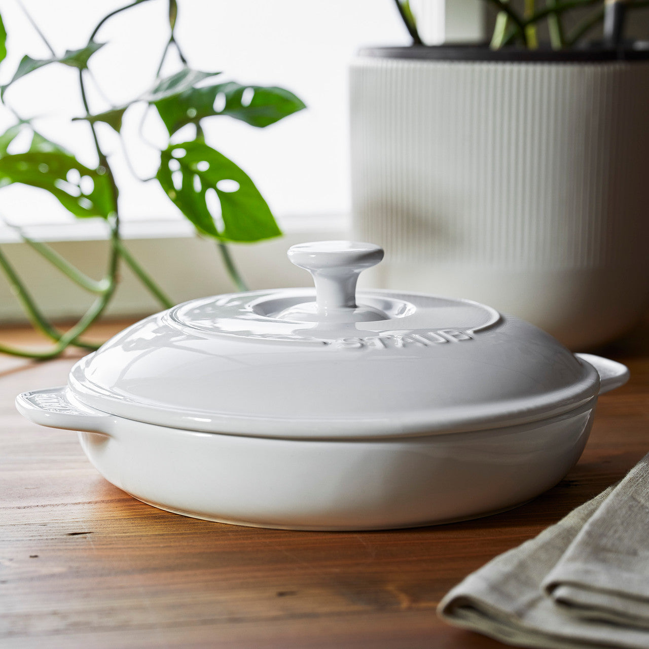 Staub Ceramics 8-inch Round Covered Brie Baker - White