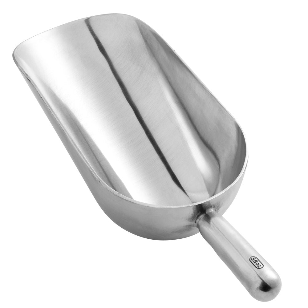 a close up of the Garden Aluminum 85 oz Scoop